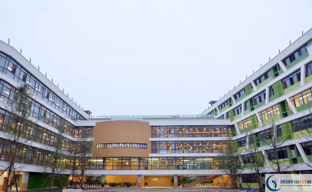 成都金苹果锦城第一中学2020年中考录取分数线是多少？