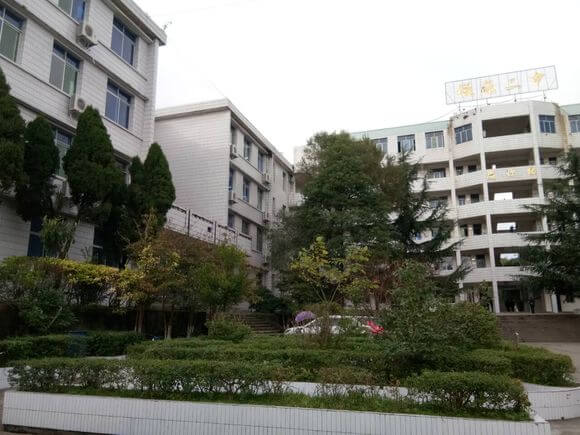 仪陇县第二中学校园风采