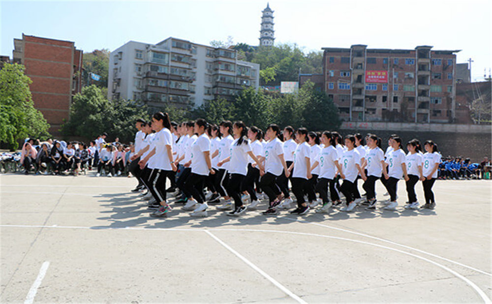 威远县自强中学